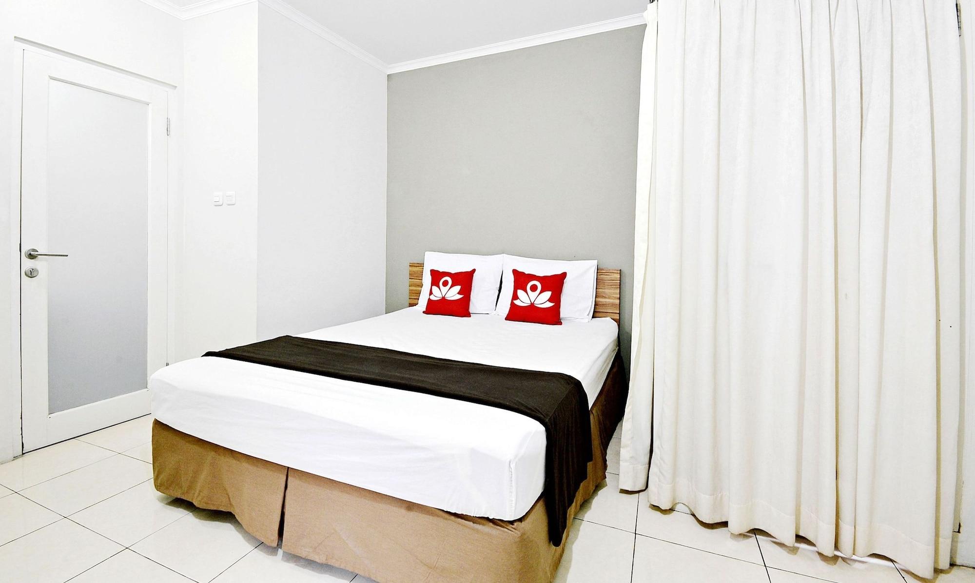 Zen Rooms Mampang Prapatan Джакарта Экстерьер фото