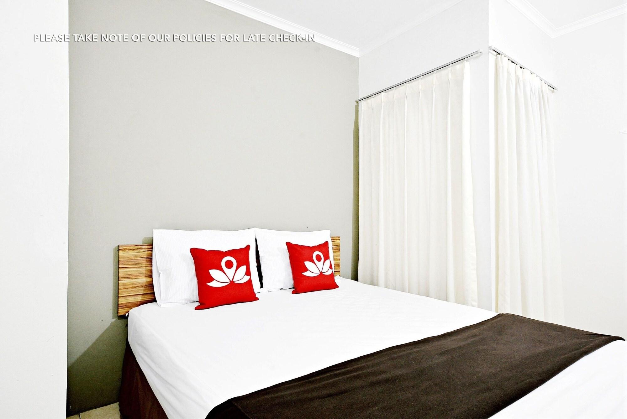 Zen Rooms Mampang Prapatan Джакарта Экстерьер фото